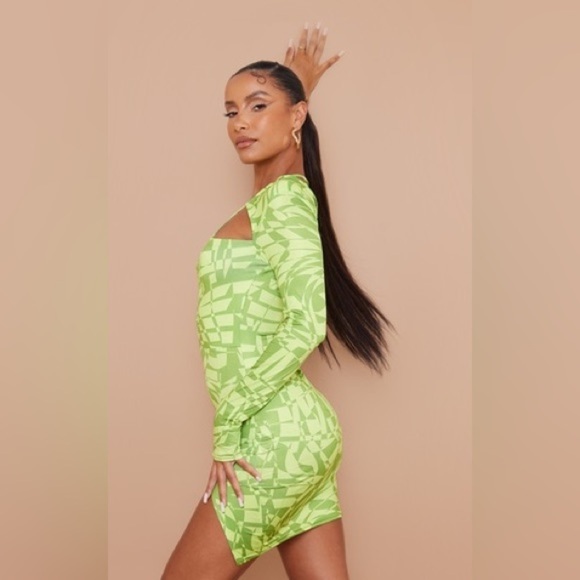 Nwt Pretty Little Thing Green Slinky Printed One Sleeve  Mini Dress Size 0 - Picture 1 of 7